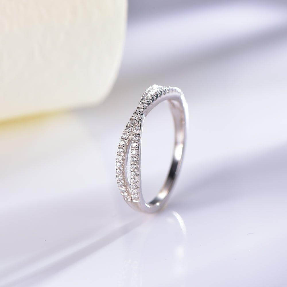 Criss Cross Round Cut Fine Women Band Ring - Trendolla Jewelry